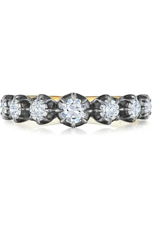 Fred Leighton 18kt 7 diamond stone collect ring