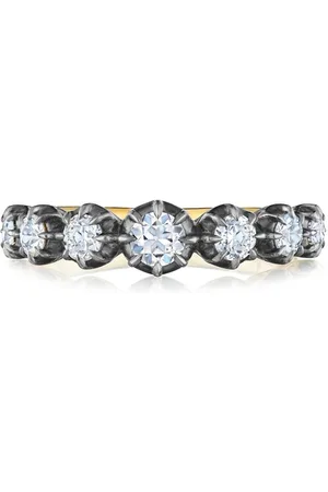 Fred Leighton 18kt 7 diamond stone collect ring