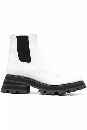 Alexander McQueen Wander ridged-sole leather boots