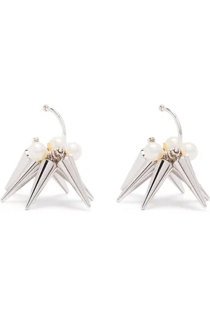 E.M. Spike pearl earrings