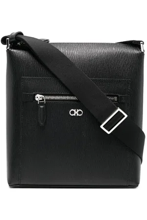 Salvatore Ferragamo Logo-plaque leather messenger bag