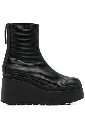 vic matiè Zipped wedge ankle boots