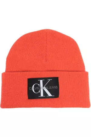 Calvin Klein Logo-patch ribbed-knit beanie