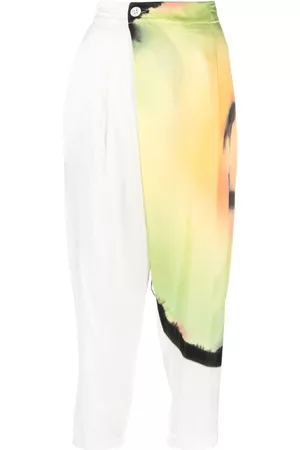 Issey Miyake Women Pants - Abstract-print cropped trousers