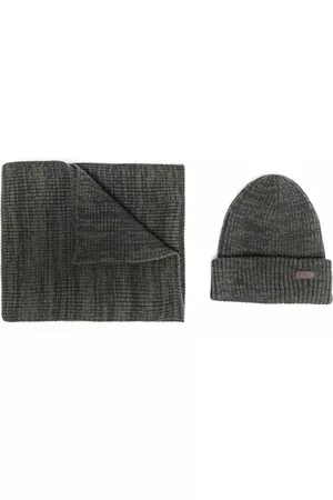 Barbour Logo scarf and beanie set