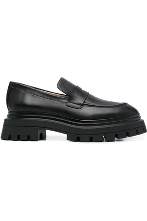 Stuart Weitzman Almond-toe leather loafers