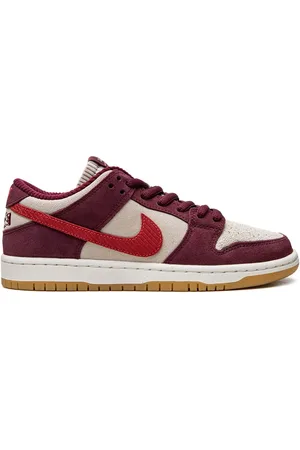 Nike SB Dunk Low "Skate Like A Girl" sneakers