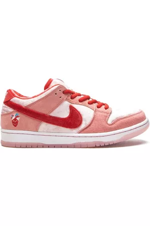 Nike X StrangeLove Skateboards SB Dunk Low "Special Box" sneakers