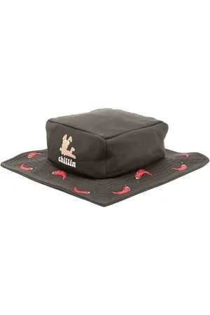 Natasha Zinko Chillin Box bucket hat