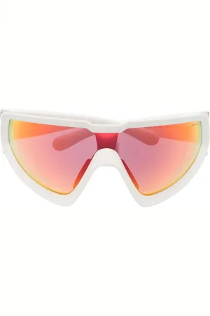 Moncler Cat-eye tinted sunglasses
