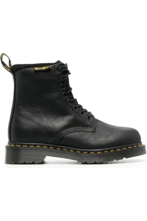 Dr. Martens 1460 Pascal leather boots