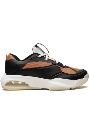 Jordan Air 200E "Hot Curry/ -Team Orange" sneakers