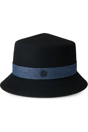 Le Mont St Michel Arsene logo-plaque bucket hat