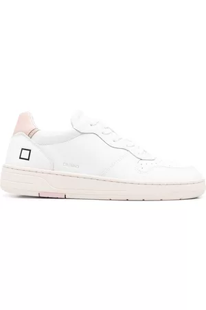 D.A.T.E. Low top leather trainers