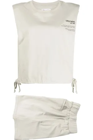 Izzue Slogan-print top & shorts set