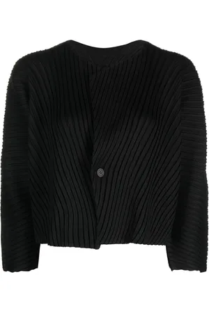 Issey Miyake Pleated three-quarter cropped jacket