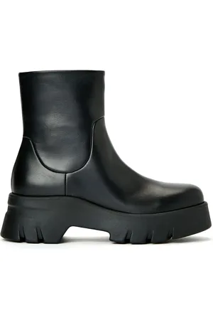 Gianvito Rossi Montey ankle leather boots