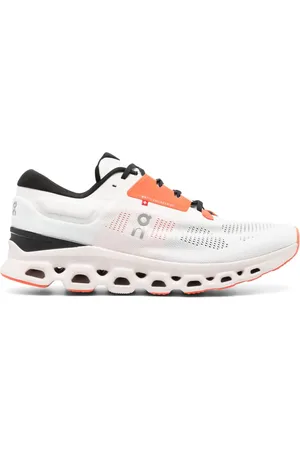 On Running Cloudstratus running sneakers