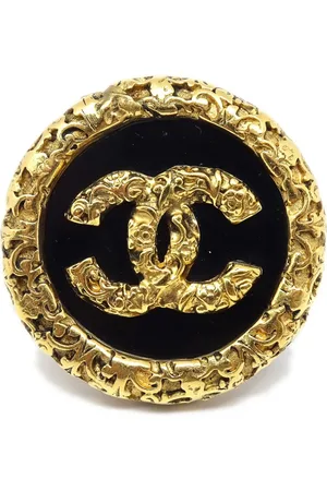 CHANEL 1993 CC medallion brooch
