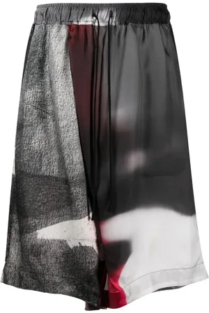 JULIUS Graphic-print bermuda shorts