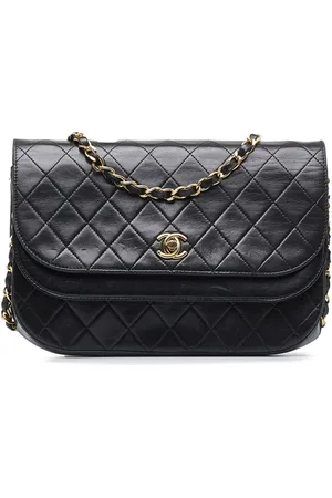 Leather handbag Chanel Black in Leather - 31261387