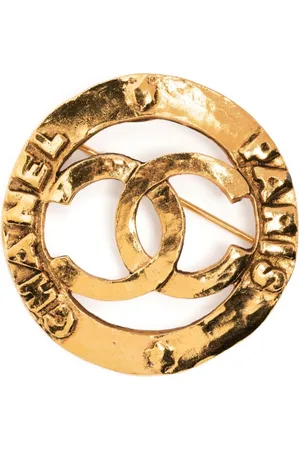 Chanel Pre-owned 1993 CC hammered-effect Brooch - Gold