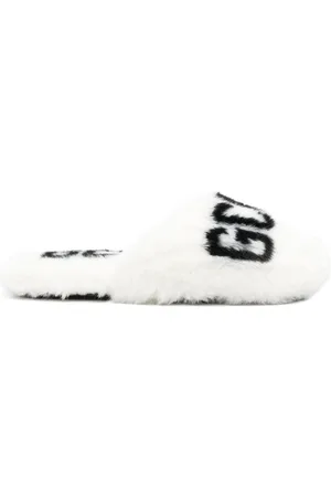 White hot sale fur loafers