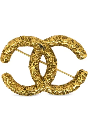CHANEL 1993 CC sculpted brooch
