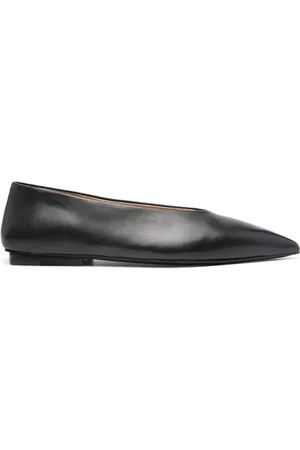 MARSÈLL Pointed-toe leather ballerinas