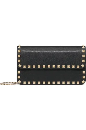 VALENTINO GARAVANI Rockstud leather clutch bag