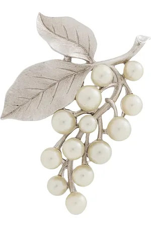 Susan Caplan 1960s pearl-embellished leaf brooch