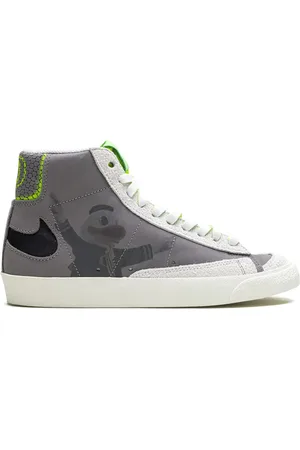 Nike Blazer Mid ’77 "University of Oregon Football" sneakers