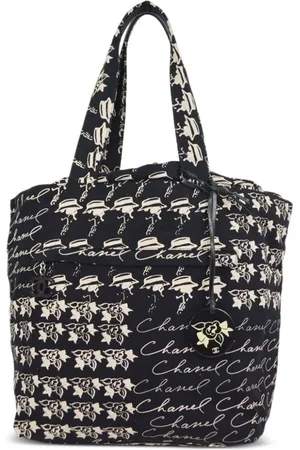 CHANEL Camélia wool tote bag