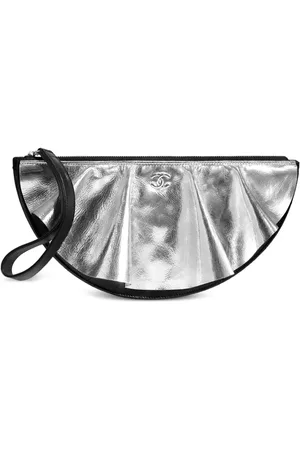 CHANEL 2020 draped metallic panel diamond-quilted clutch