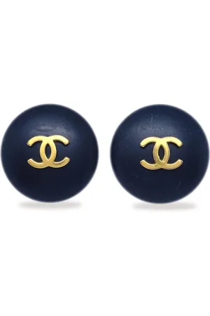 CHANEL 1995 CC button clip-on earrings