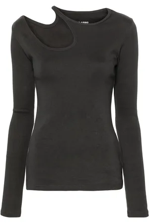 Low Classic Cut-out detail top