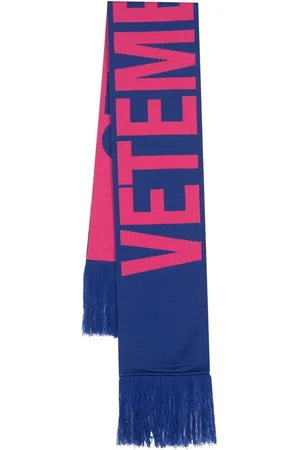 Vetements Intarsia-knit logo fringed scarf