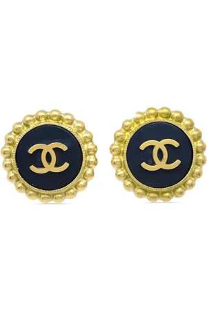 CHANEL 1995 CC button clip-on earrings