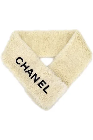 CHANEL 1990-2000s CC brushed scarf