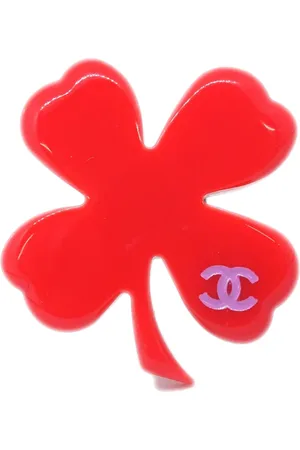 CHANEL 2004 Clover CC brooch pin