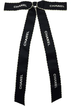 CHANEL 1990-2000s logo-embroidered satin bow brooch