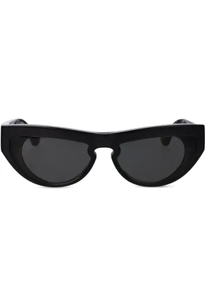 Burberry Cat-eye sunglasses