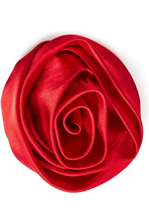 ROOM76 3D rose-shaped brooch