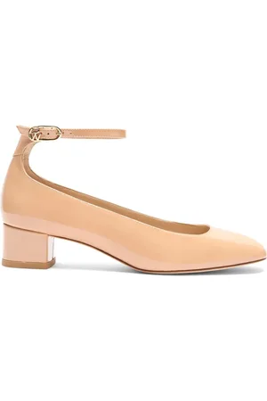 Stuart Weitzman 35mm Jane pumps