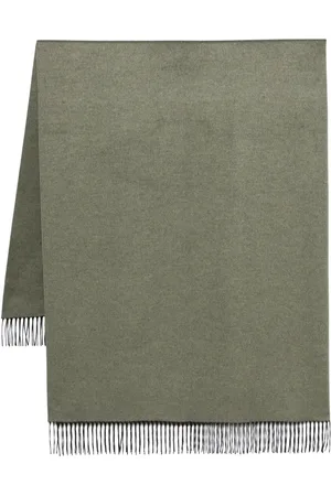 D4.0 Fringed blanket