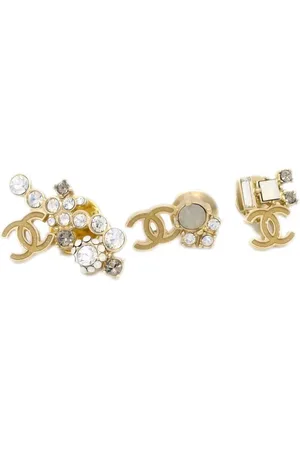 CHANEL 2010 CC brooch