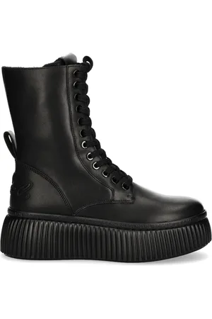 Karl Lagerfeld 40mm ribbed sole boots