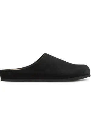 COMMON PROJECTS Suede slippers