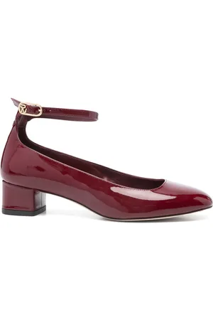Stuart Weitzman 35mm Jane pumps
