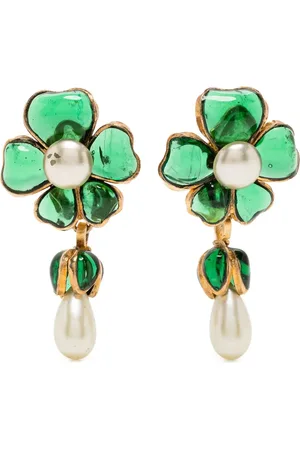 CHANEL Gripoix earring